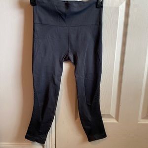 Athleta cropped leggings